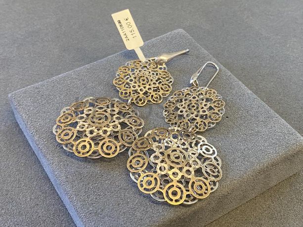 Brincos em prata e outros materiais