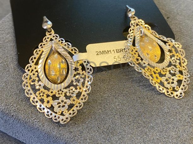 Brincos em prata e outros materiais