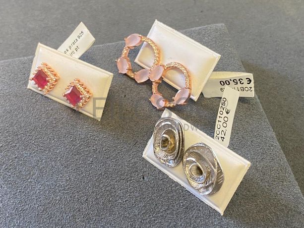 Brincos em prata e outros materiais