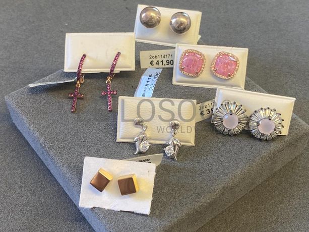 Brincos em prata e outros materiais