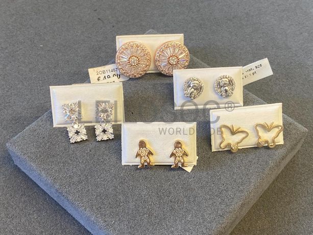 Brincos em prata e outros materiais