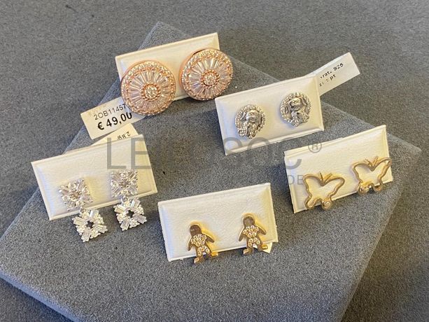 Brincos em prata e outros materiais