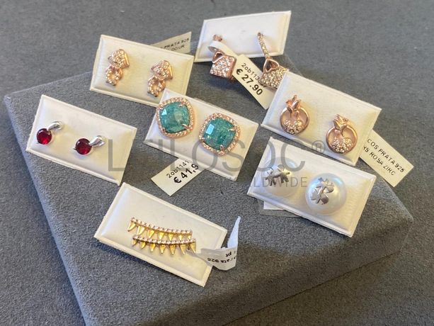 Brincos em prata e outros materiais