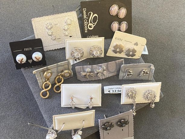 Brincos em prata e outros materiais