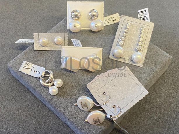 Brincos em prata e outros materiais