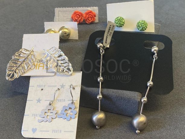 Brincos em prata e outros materiais