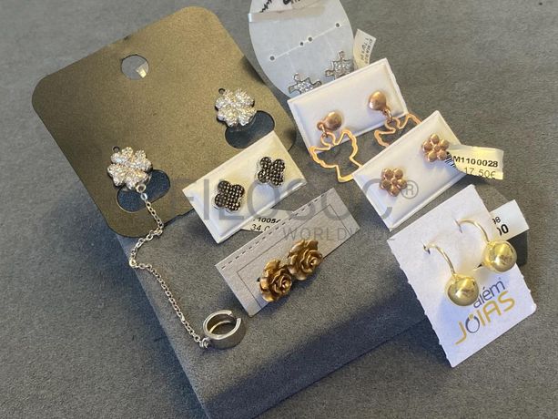 Brincos em prata e outros materiais