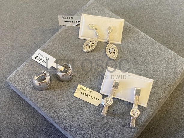 Brincos em prata e outros materiais