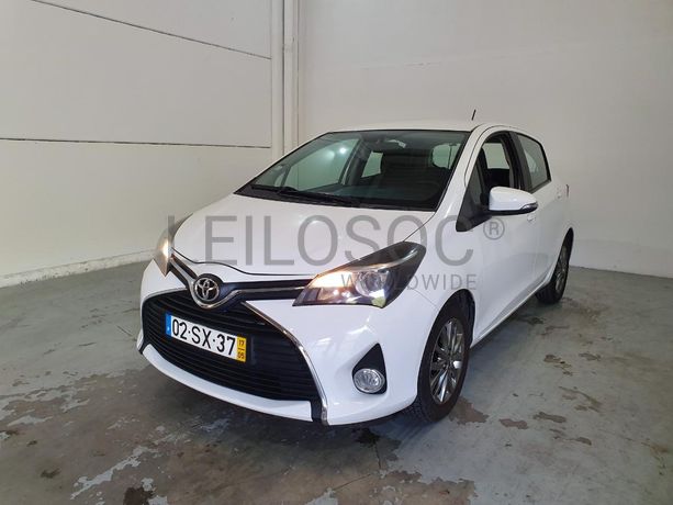 Toyota Yaris 1.0 · Ano 2017