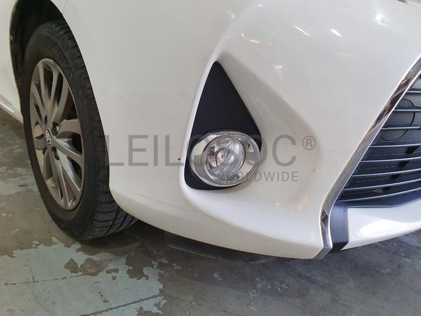 Toyota Yaris 1.0 · Ano 2017