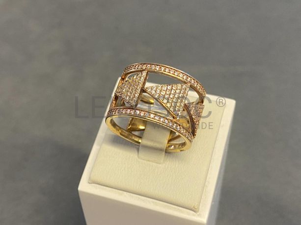 Anel em prata e outros materiais