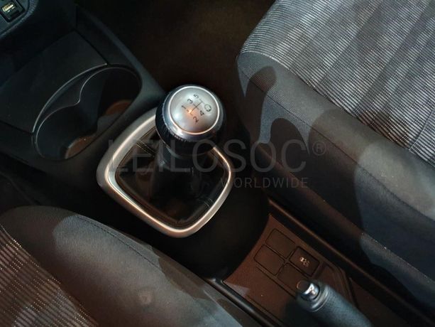 Toyota Yaris 1.0 · Ano 2017