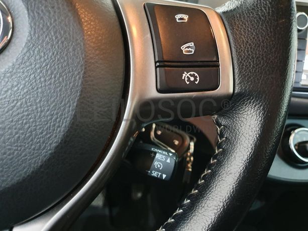 Toyota Yaris 1.0 · Ano 2017