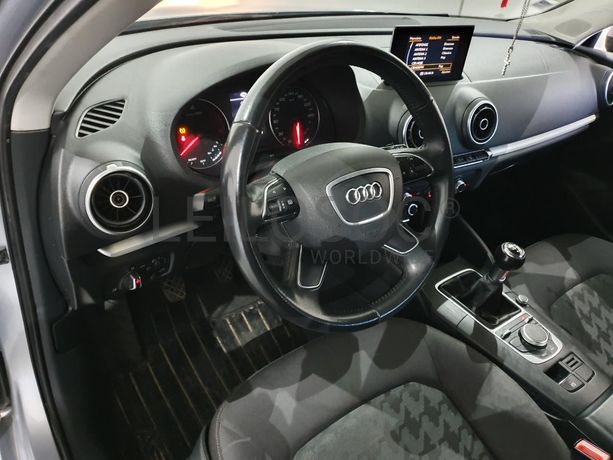 Audi A3 1.6TDI · Ano 2015