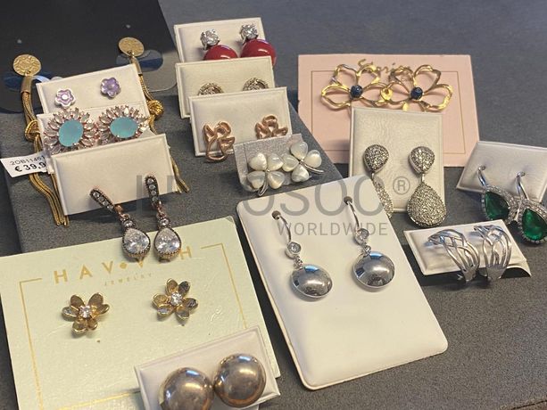 Brincos em prata e outros materiais