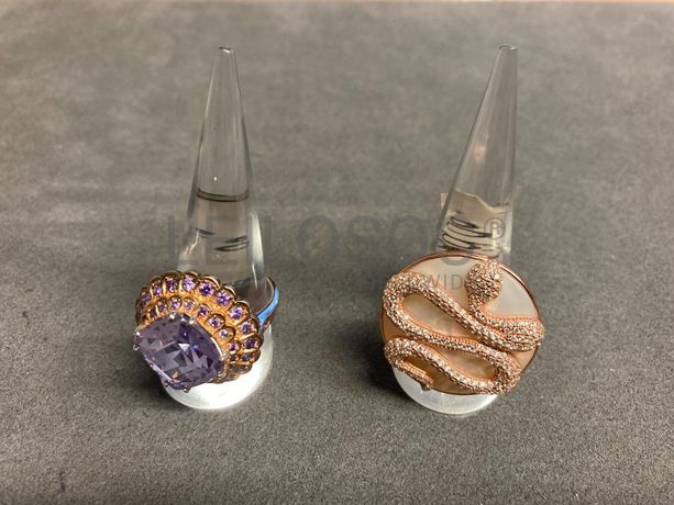 Anéis em prata e outros materiais