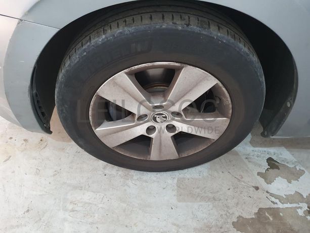 Skoda 1.6 TDI · Ano 2016