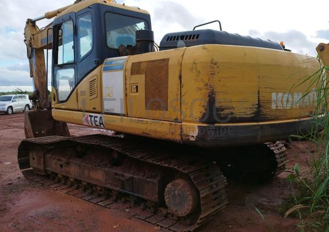 Escavadora de rastos Komatsu PC220 -7 · Samba Caju