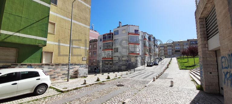 Apartamento T2 · Sintra