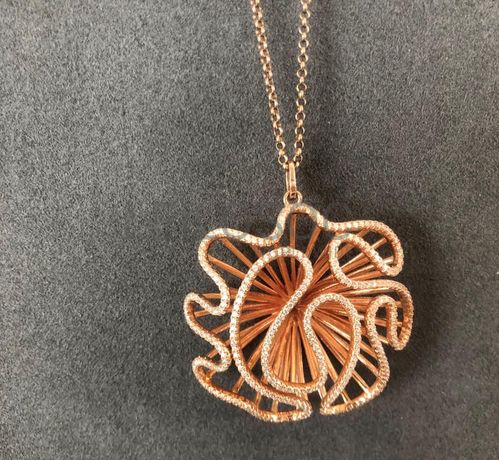 Brincos em prata e outros materiais + Anel + Colar