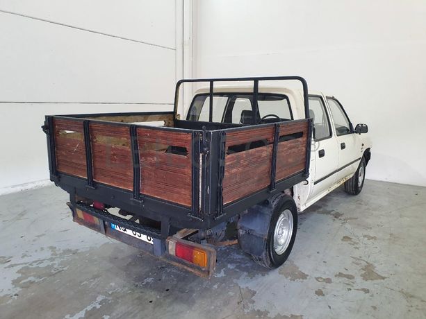 Toyota Hilux 2.4D · Ano 1990