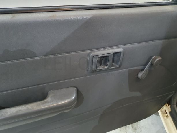 Toyota Hilux 2.4D · Ano 1990