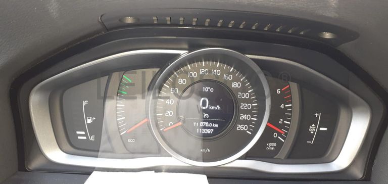 Volvo V60 2.0 · Ano 2014