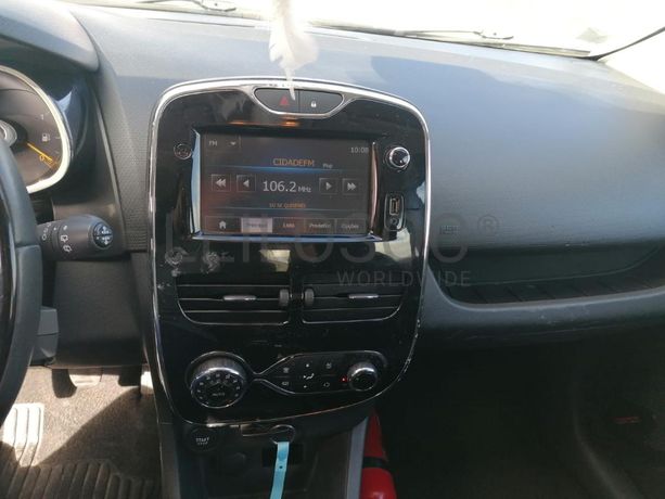 Renault Clio 1.5 DCI · Ano 2014