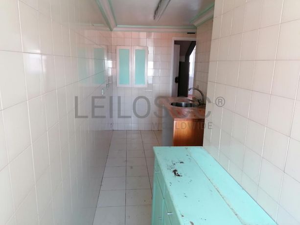 Edifício 3 Pisos c/ Logradouro · Estrela, Lisboa