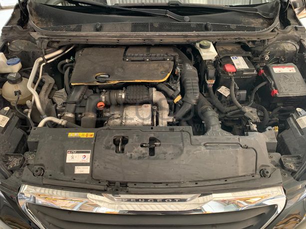 Peugeot 308 1.6 BlueHDI · Ano 2015