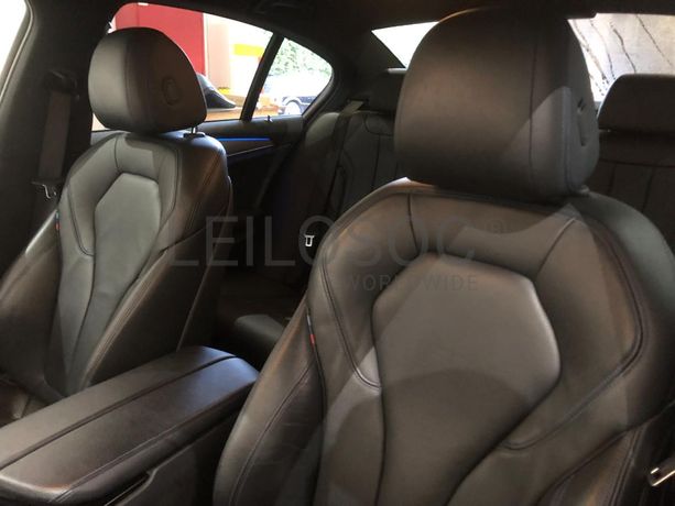 BMW 530E · Elétrico/Gasolina · Ano 2017