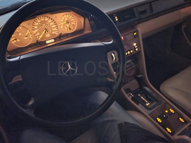 Mercedes-Benz 300E 24V · Ano 1995