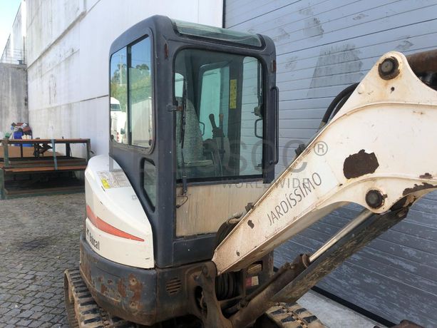 Mini Giratória BobCat E26