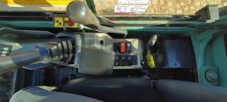 Mini Giratória Yanmar