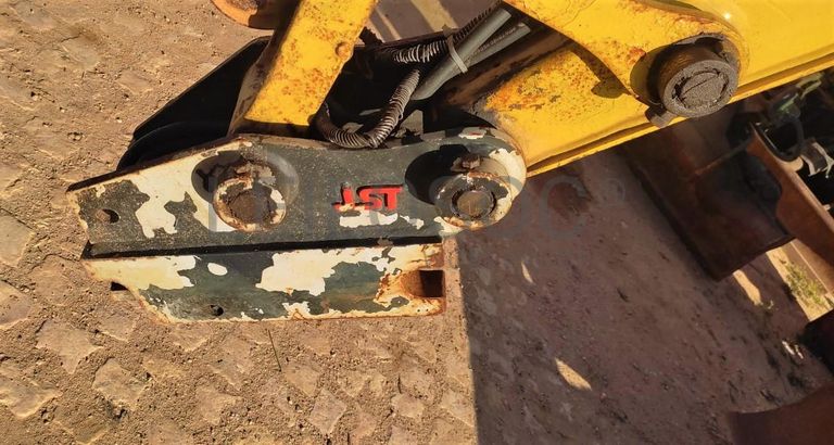 Mini Giratória Yanmar