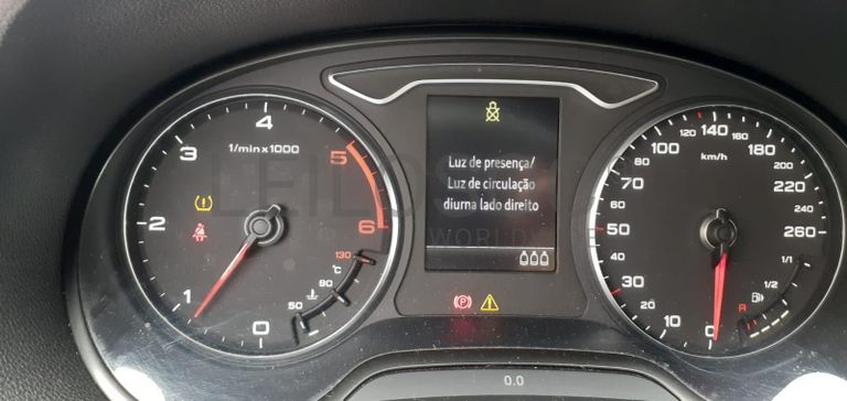 Audi A3 1.6 TDI · Ano 2014