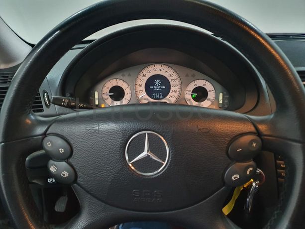 Mercedes-Benz E320 CDI · Ano 2008