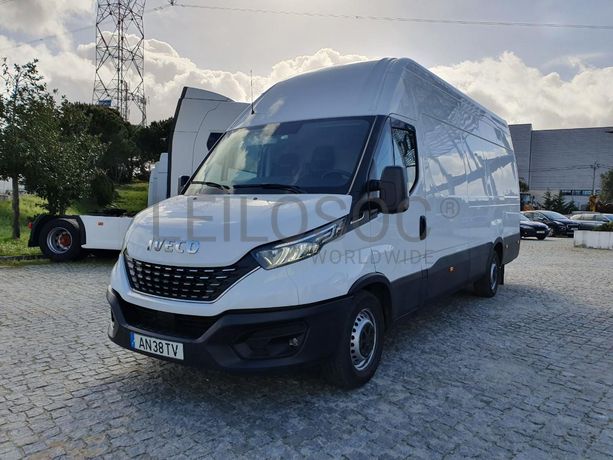Iveco Daily 35-180 · Ano 2021