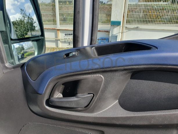 Iveco Daily 35-180 · Ano 2021