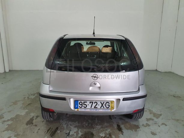 Opel Corsa · Ano 2004