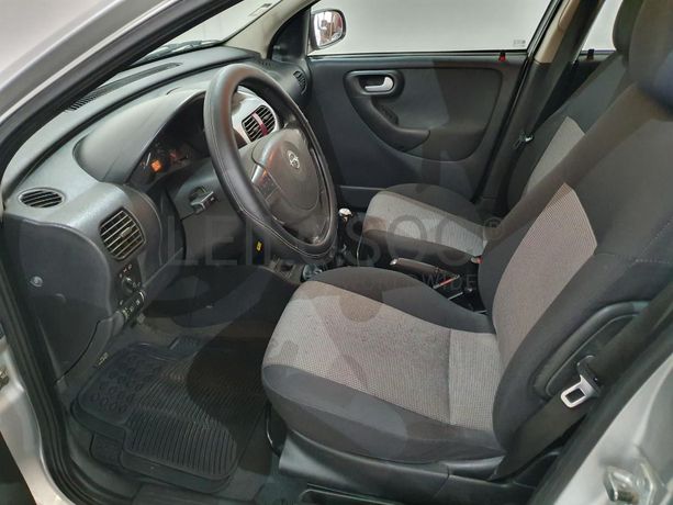 Opel Corsa · Ano 2004