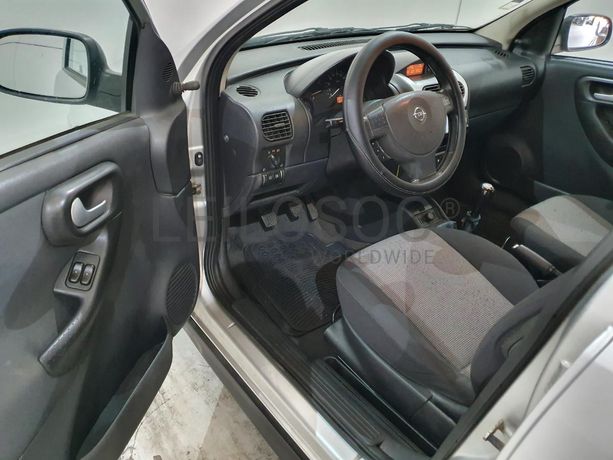 Opel Corsa · Ano 2004