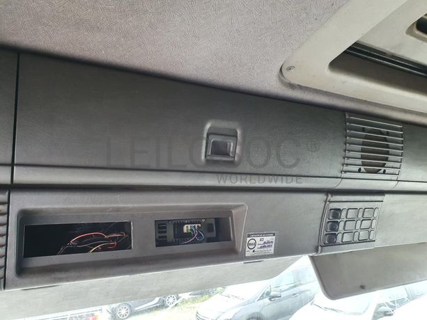 Scania 360 com Grua Atlas · Ano 1998