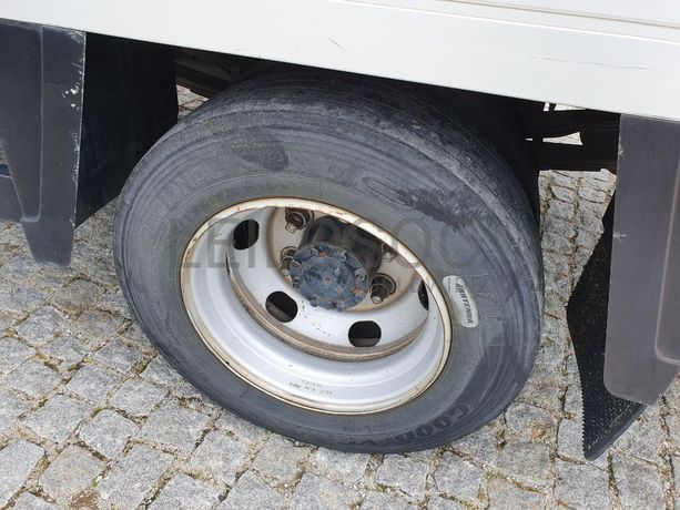 Mitsubishi Canter Fuso 7C18 · Ano 2013