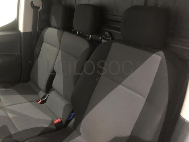 Peugeot Partner · Ano 2020