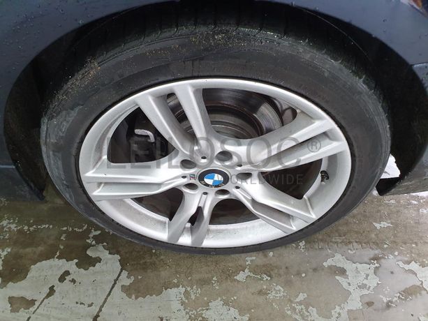 BMW 320D 2.0 Touring · Ano 2015