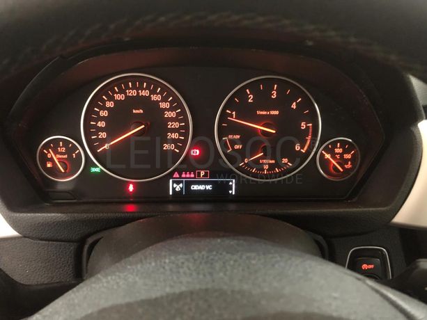 BMW 320 D Touring · Ano 2013