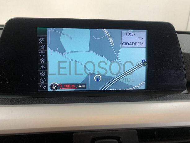 BMW 320 D Touring · Ano 2013