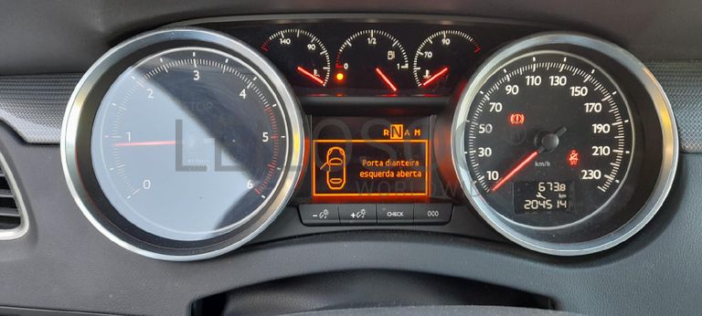 Peugeot 508 SW 1.6 HDI · Ano 2012