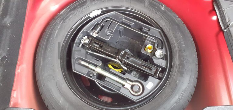 Peugeot 207 1.4 16v · Ano 2007